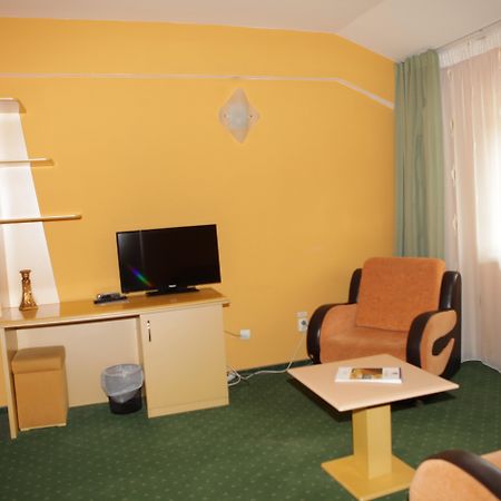 Eurohotel بايا ماري المظهر الخارجي الصورة