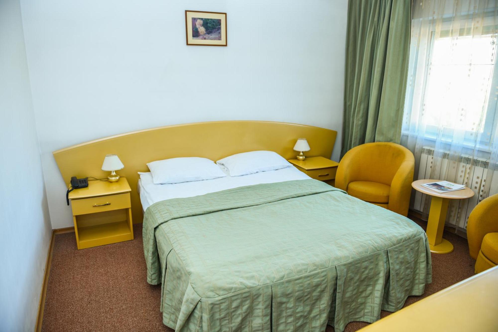 Eurohotel بايا ماري المظهر الخارجي الصورة