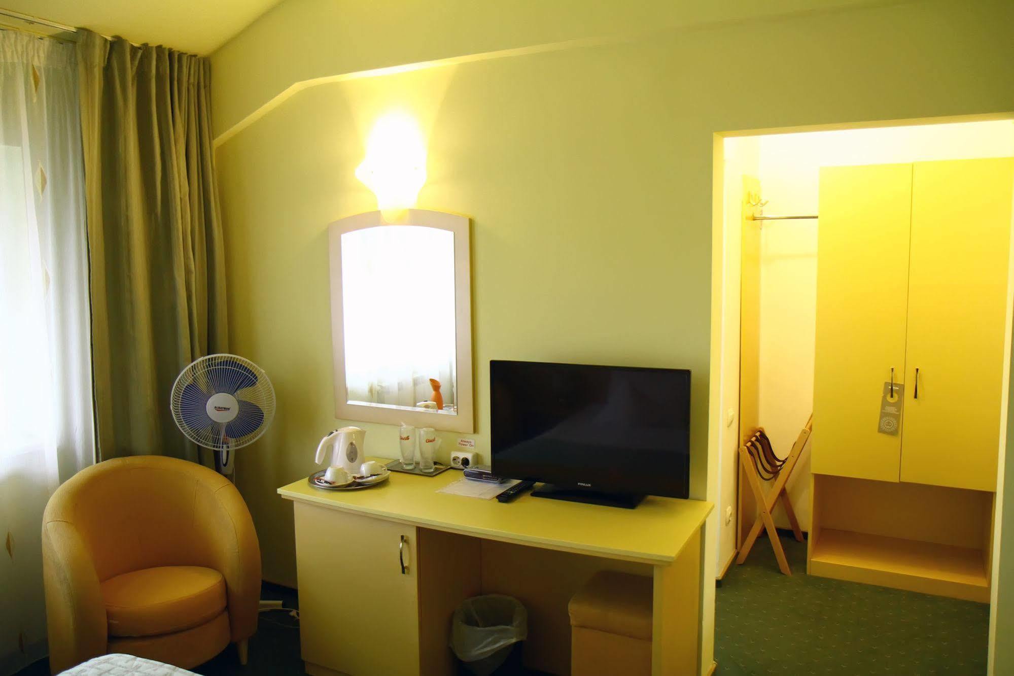 Eurohotel بايا ماري المظهر الخارجي الصورة