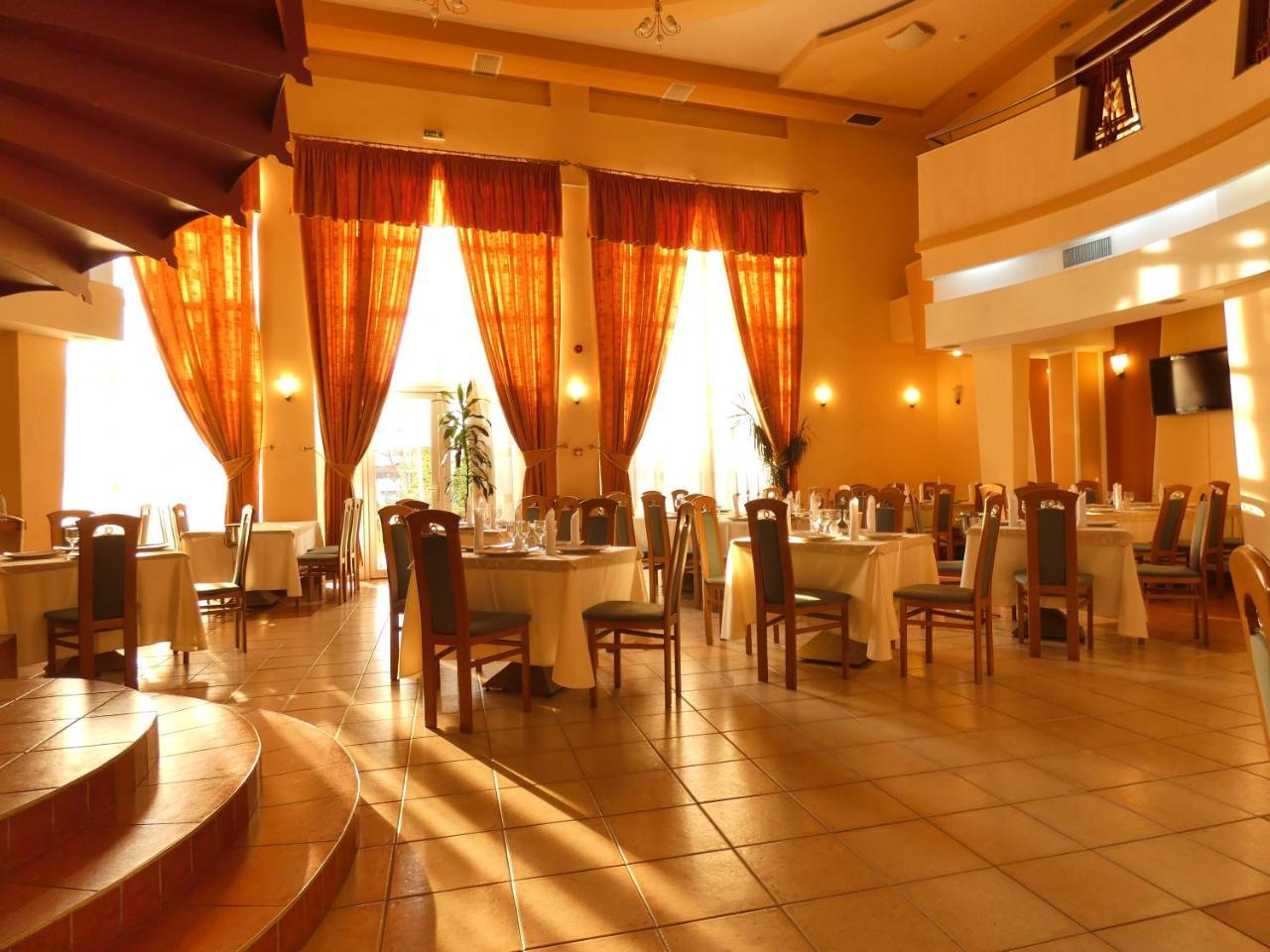 Eurohotel بايا ماري المظهر الخارجي الصورة